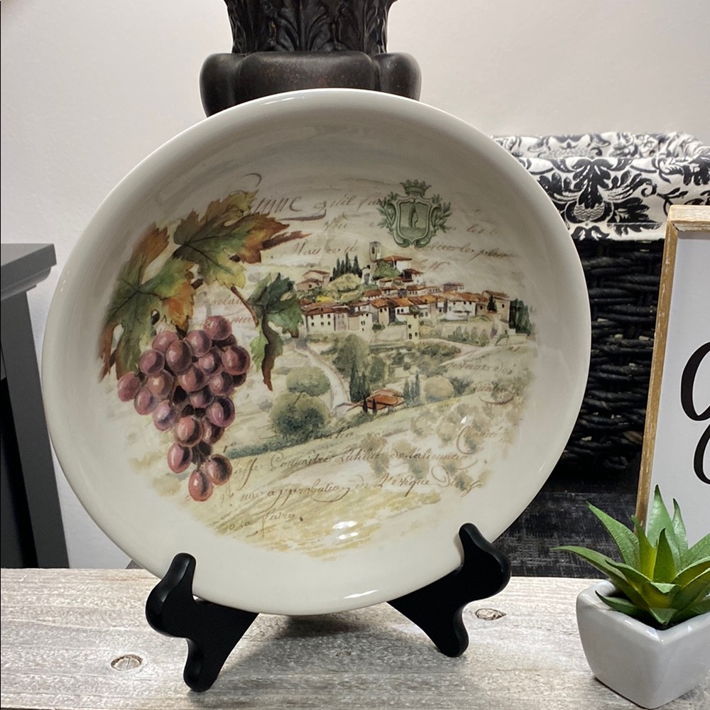 Decorative Ceramica Cuore Italy Bowl with Vineyard Design!